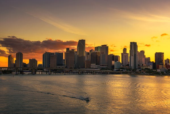 Miami happy hour sightseeing cruise bij zonsondergang