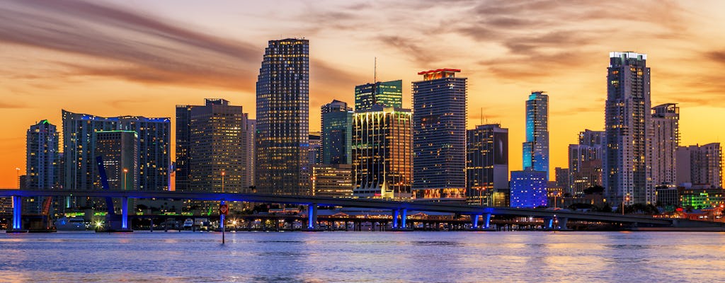 Miami Bootsfahrt bei Sonnenuntergang mit optionalem Upgrade auf Hard Rock Cafe & Sky Wheel