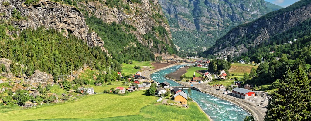 Zelfgeleide rondreis van Oslo naar Sognefjord met de Flåm-spoorlijn