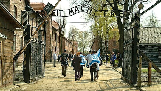 Visita guiada ao Museu e Memorial de Auschwitz-Birkenau saindo de Cracóvia