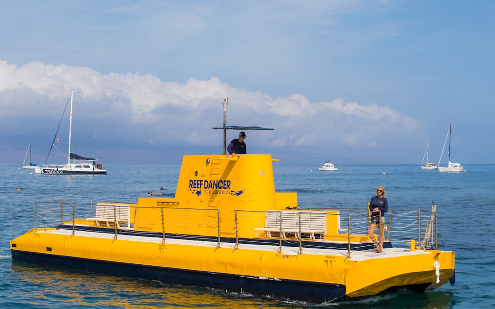 Glassbottom boat tour in Maui musement
