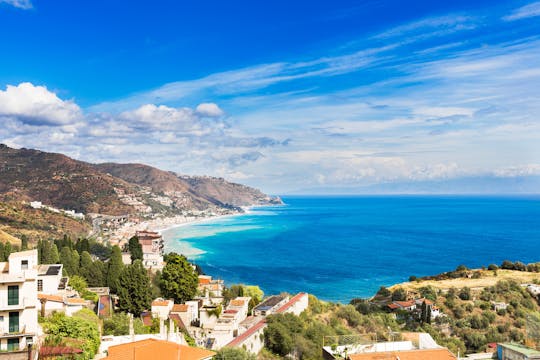 Tour privato in barca di mezza giornata della baia di Taormina