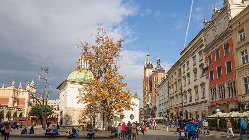 Krakow Rynek Underground Museum guided tour Musement