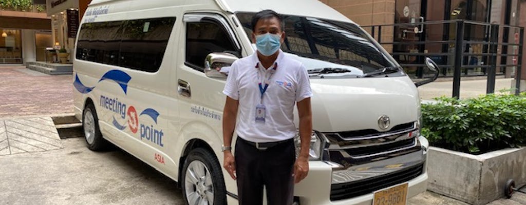 Privétransfer van de luchthaven van Luang Prabang naar het hotel met begeleide gids