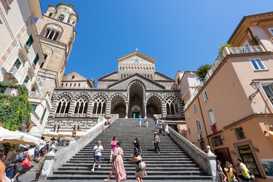 Almalfi Coast full-day guided tour from Naples