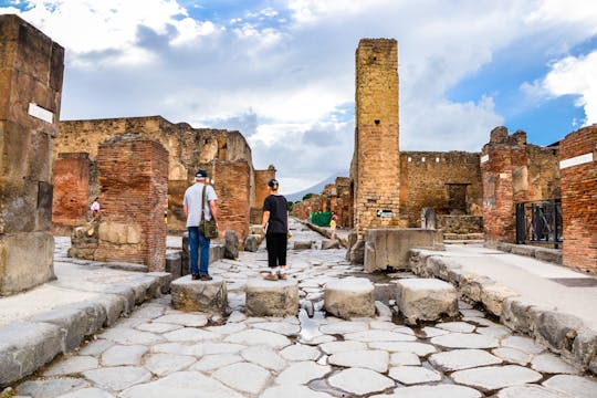 Pompeii and Amalfi private tour from Naples