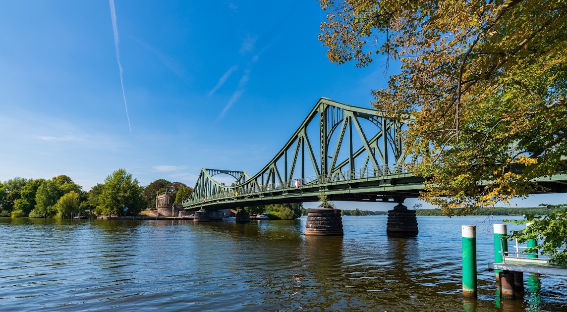 Hiking & bike tours in Potsdam Hiking & bike tours in Potsdam