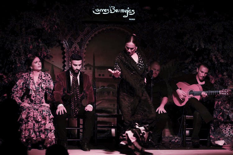 Tablao Torres Bermejas flamenco show and tapas menu