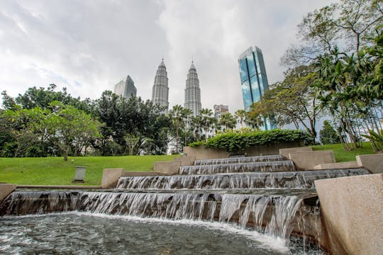 Grand Kuala Lumpur e grotte di Batu con tour combinato di Putrajaya