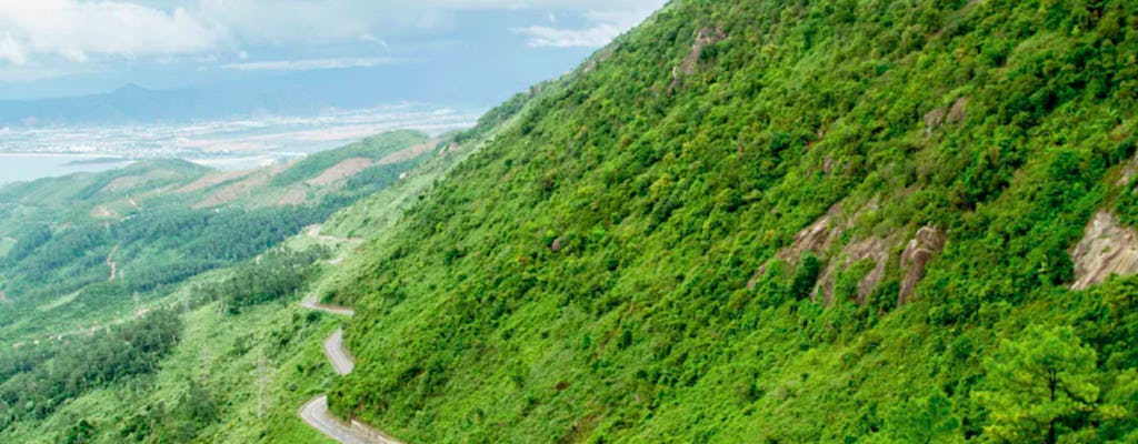 Montagne di marmo per l'intera giornata e penisola di Son Tra tramite Hai Van Pass da Danang con veicoli 4x4