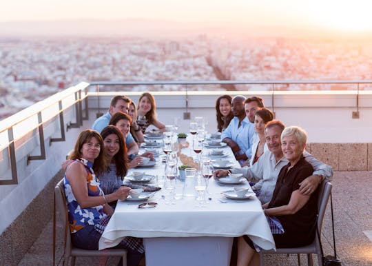 Visita guiada a la Ciudad de las Artes y las Ciencias con almuerzo o cena gourmet en la terraza más alta de Valencia