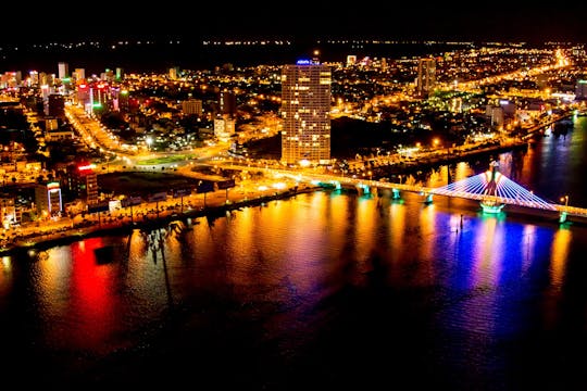 Visite de la vie nocturne de Da Nang avec balade en roue solaire