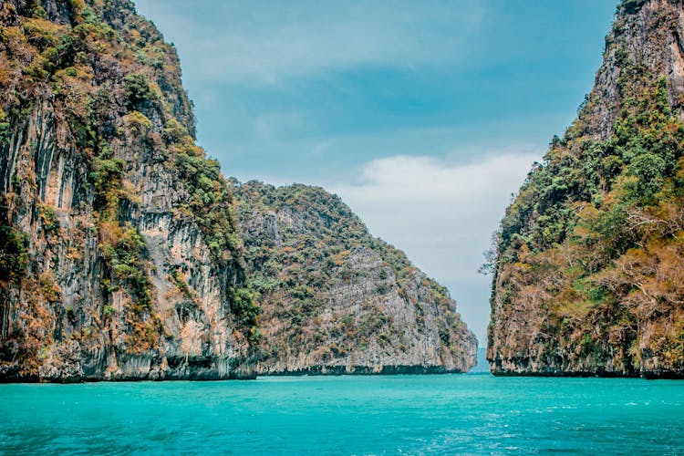 Phi Phi Island private boat tour