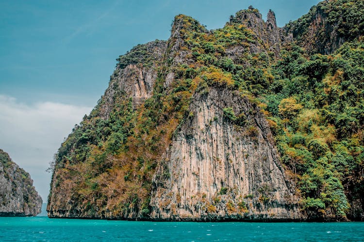 Phi Phi Island private boat tour