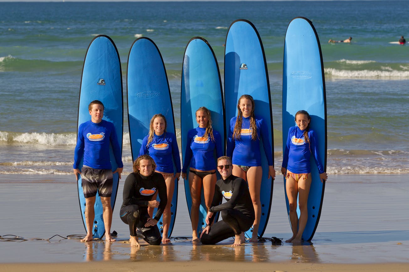 Surfkurs für Anfänger bei Noosa Heads