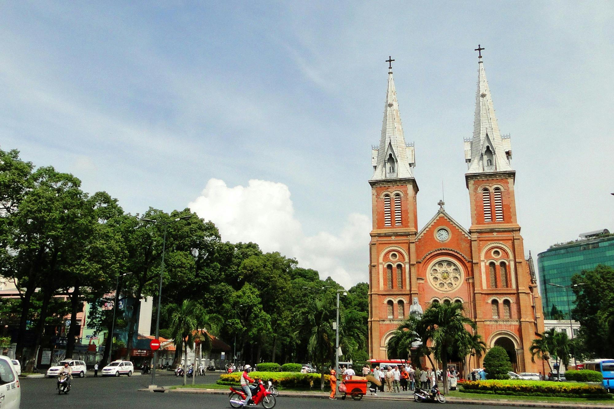 Pontos turísticos da cidade de Ho Chi Minh de meio dia