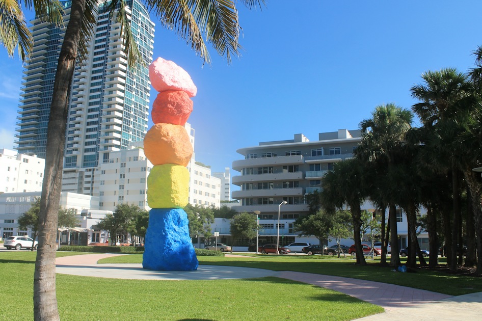 Miami Beach Versace exploration game and tour | musement