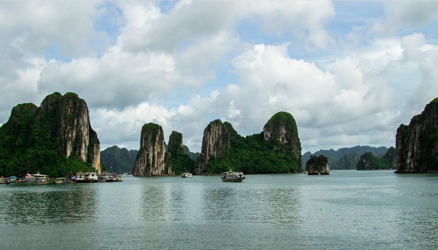 Ha Long Bay boat and caves full day tour from Noi Musement