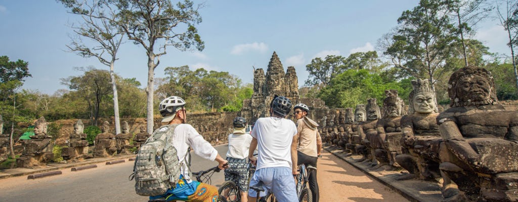 Discover Angkor Wat by bicycle