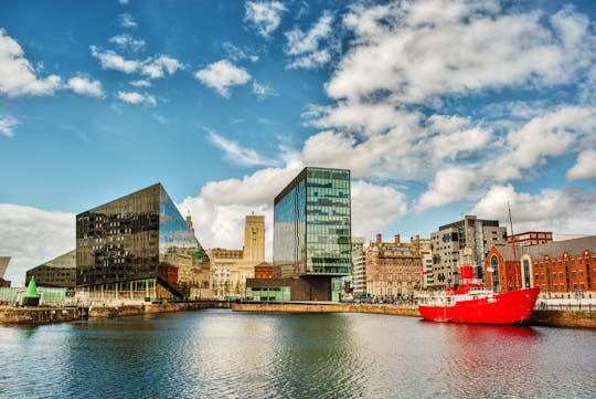 Liverpool walking tours and hop-on hop-off bus tour