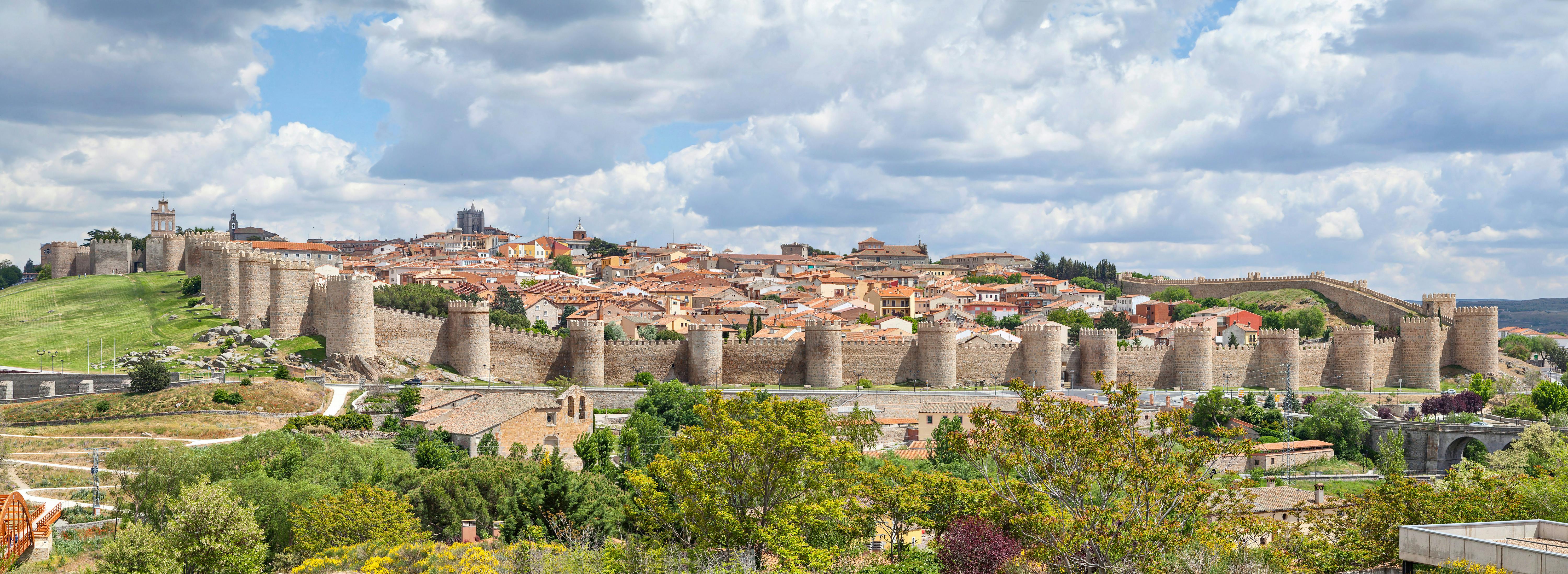 Ávila und Segovia ganztägig ab Madrid