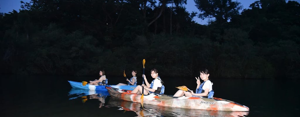 Coucher de soleil sur la rivière Hija ou excursion en kayak en soirée