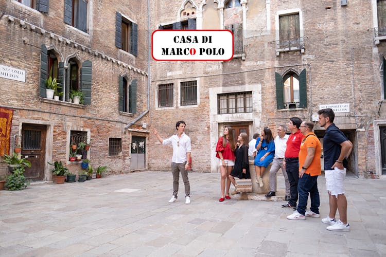 Historical walking tour of Venice
