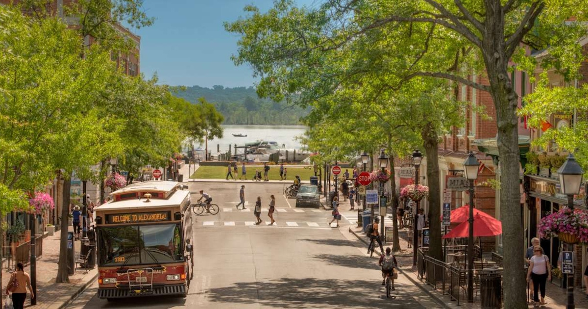 Alexandria, Virginia: What to Do, What to Book, and How to Plan It (Tips + FAQ)