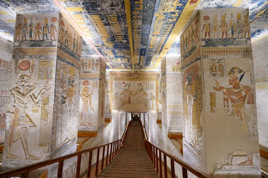 Visita guiada al Valle de los Reyes y al Templo de Hatshepsut más experiencia en el Nilo a bordo de una faluca desde Luxor