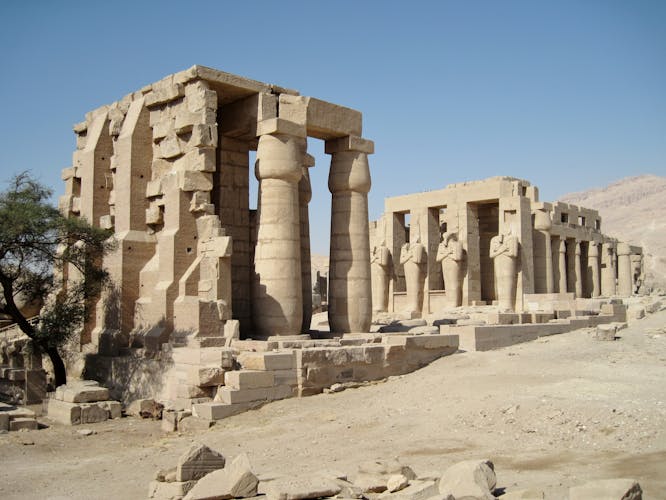 Guided tour of Valley of the Nobles, Medinat Habu and The Ramesseum from Luxor