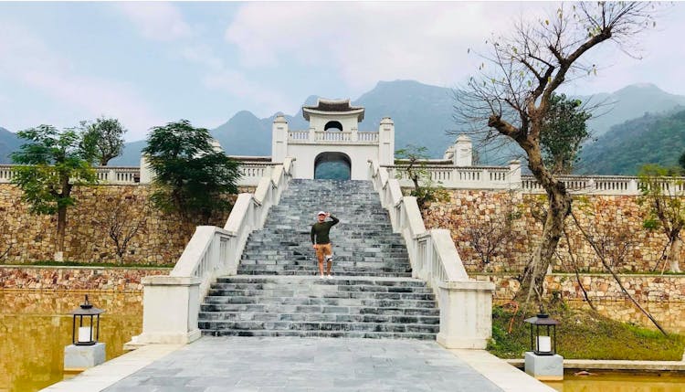 Yen Tu Mountain and Pilgrimage Land full-day tour from Ha Long