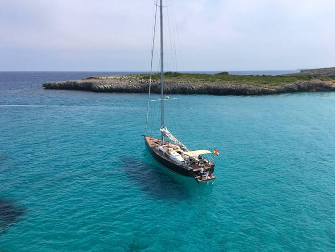 Nereida Sailing Charter