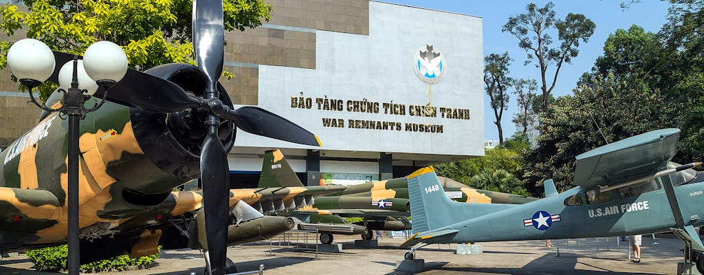 Tour privado de dia inteiro pelos locais históricos de Ho Chi Minh e Museu de Guerra