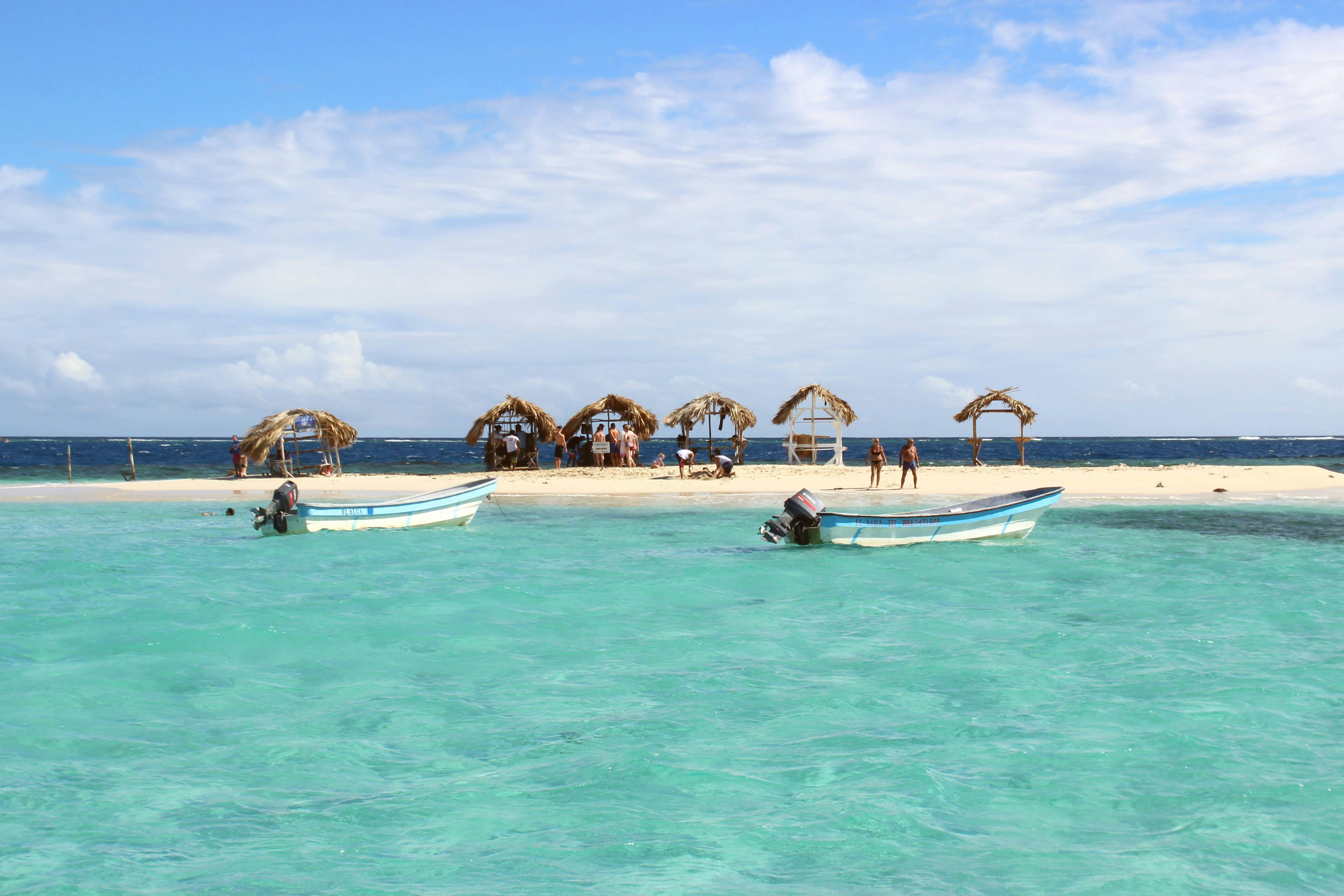 Cayo Arena Boottocht met Bezoek aan een Sigarenfabriek