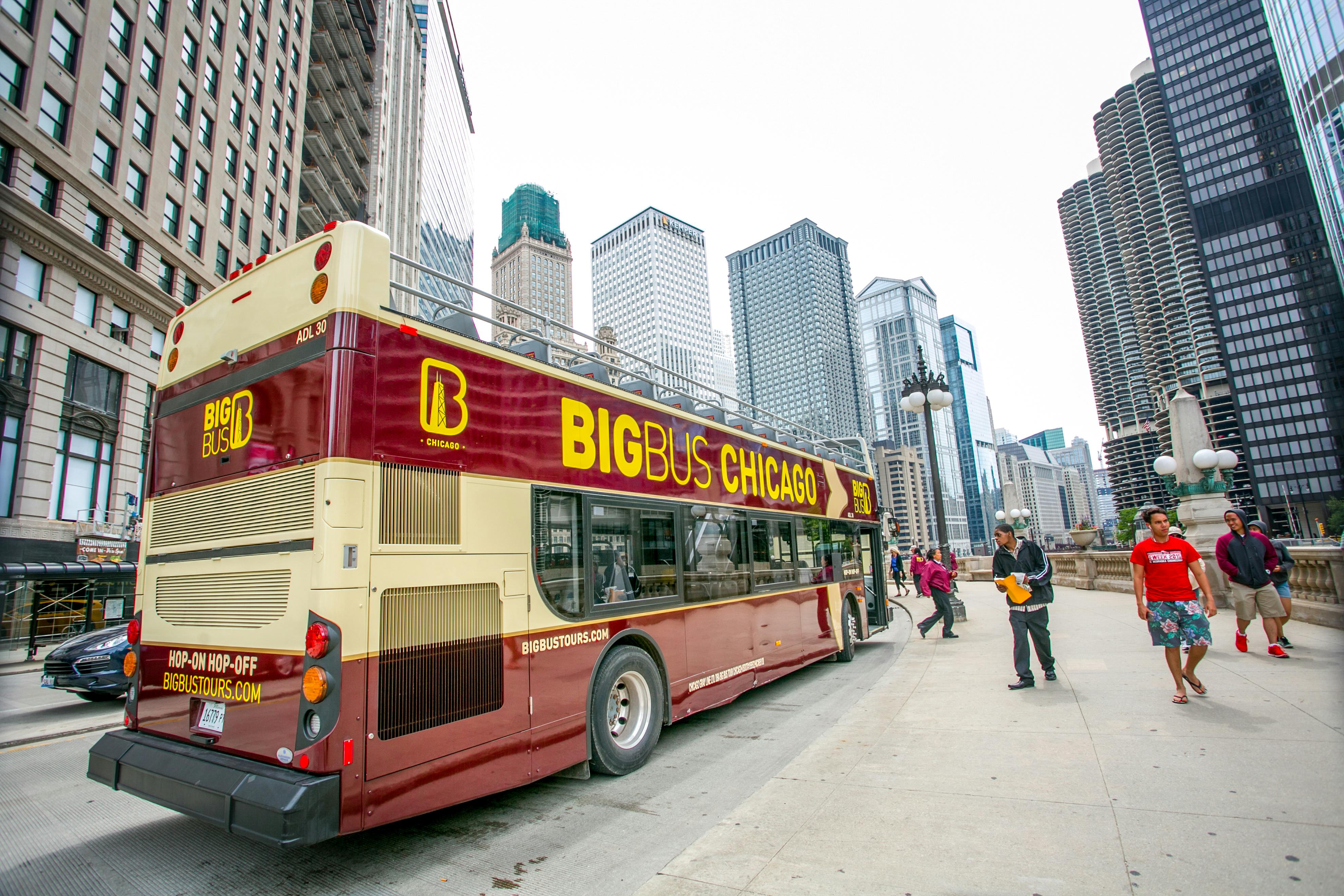 Excursão hop-on hop-off de 48h Big Bus em Chicago com turnê Sunset Live