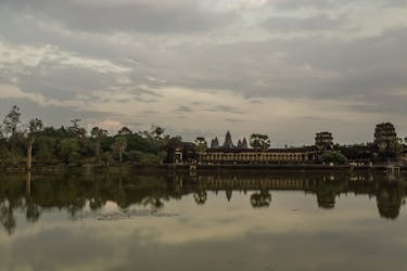 Tour de día completo del complejo de templos de Angkor en automóvil