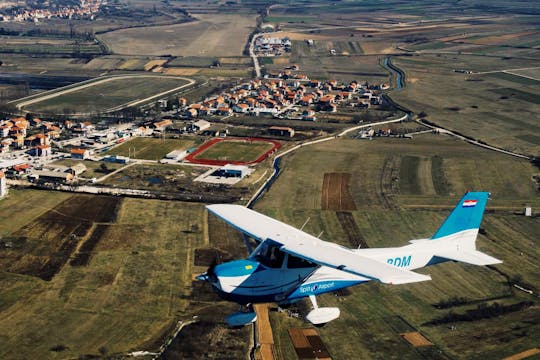 A rota azul-vermelha - voo panorâmico sobre Imotski, Trilj, Omiš e Split