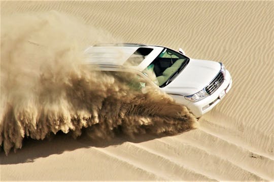 Safari guidato privato nel deserto, dune bashing, sandboarding e altro ancora
