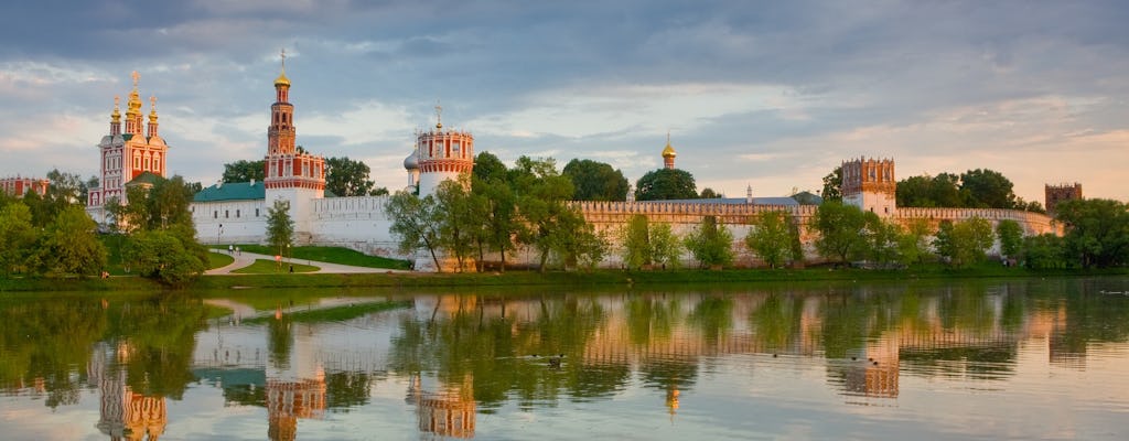 Guided visit of Novodevichy monastery in Moscow