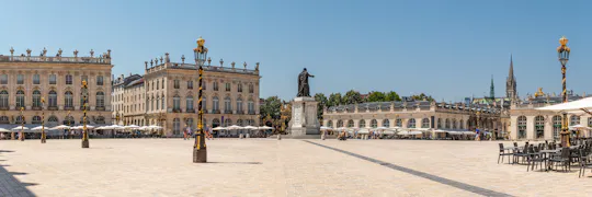 Self guided tour with interactive city game of Nancy