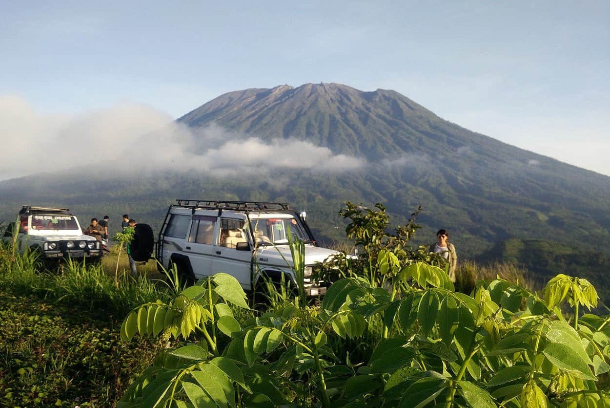 Visite en 4x4 à l'est de Bali avec rafting sur la rivière Telaga Waja