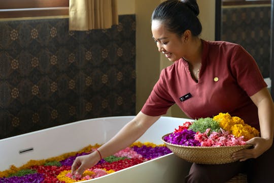 Ayurveda Revitalisierung und ayurvedische Mahlzeit