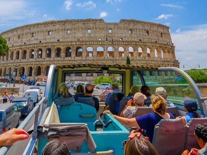 Rome hop-on hop-off bus tour with 3 stops
