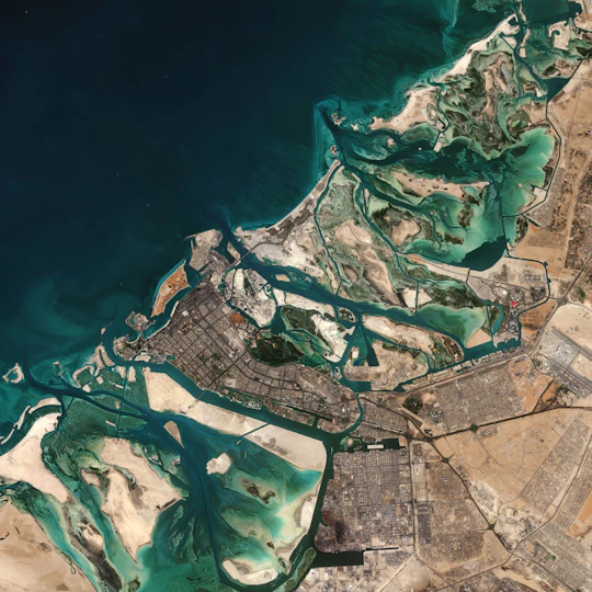 Abu Dhabi  self-guided audio walking tour of Mina Zayed