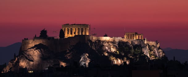Tour de la vida nocturna de Atenas con un local