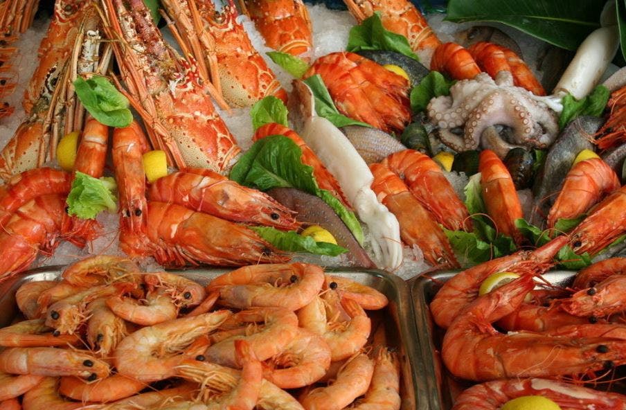 Tour of the Chinese market plus lunch by city bus from Vladivostok