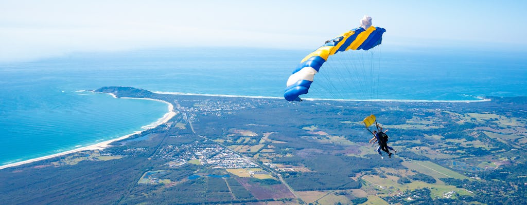 Skydiving experience over Byron Bay