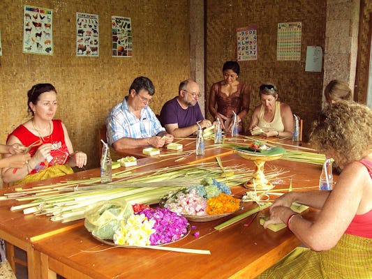 Balinesischer Hindu-Opfergaben-Workshop