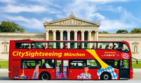 One hour city sightseeing bus tour in Munich