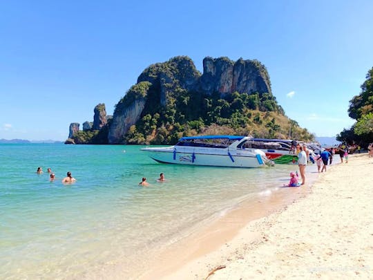 Hong, Phak Bia and Lading Islands Tour by Speedboat